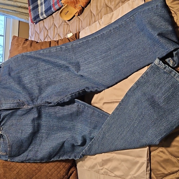 Style & Co Jeans - Picture 2 of 7